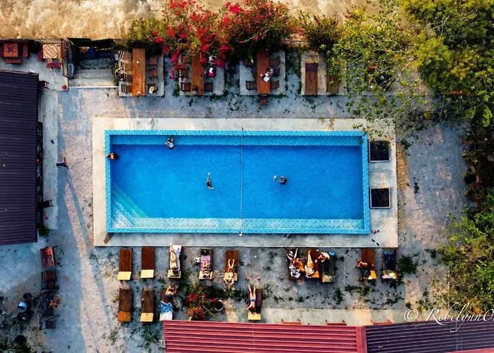 Riverside Garden Hostel