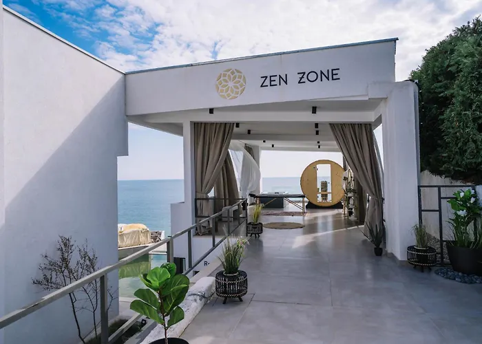 Akrotiri Olympus Luxury Suites - Adults Only