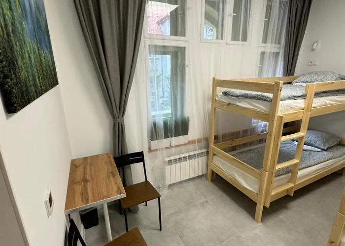 Green Hostel Katowice - 24H Parking