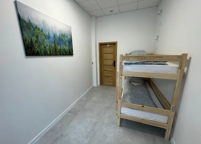 Green Hostel Katowice - 24H Parking