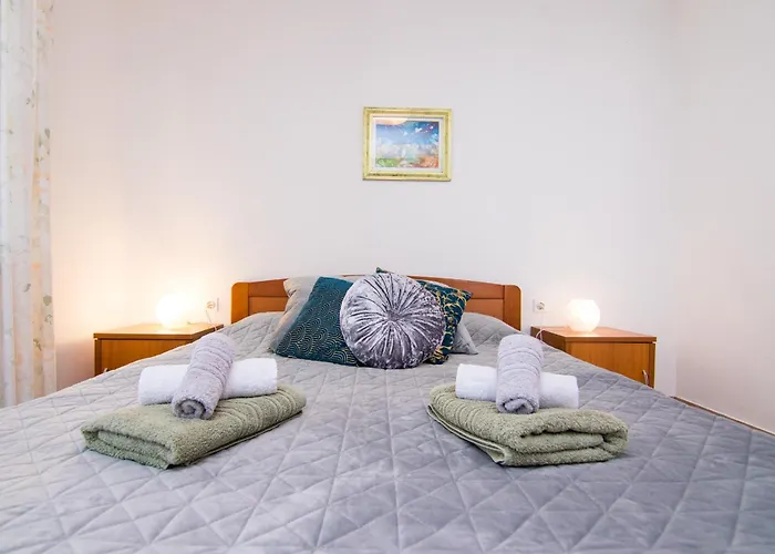 Apartments City Center Dekanic