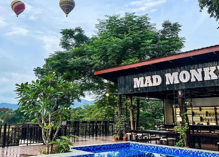 Mad Monkey Vang Vieng
