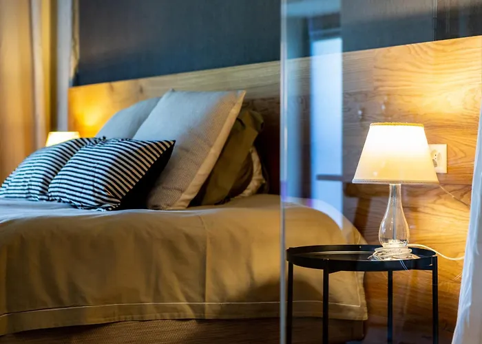 Hotel De L'Ours Preles