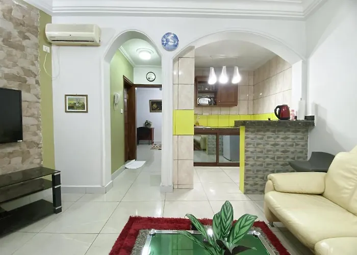 Double Twins Hotel & Suites