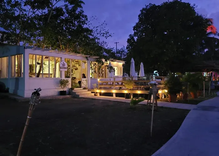 Blue Lagoon Hotel And Marina Ltd