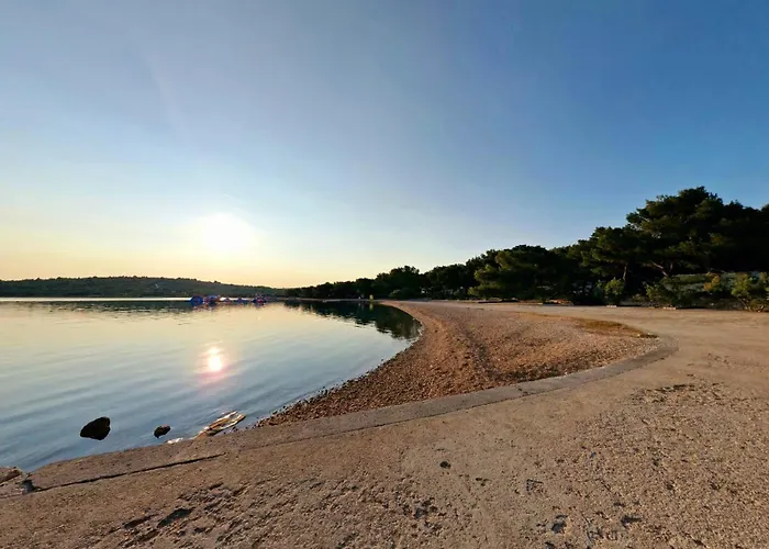 Jazine beach villas