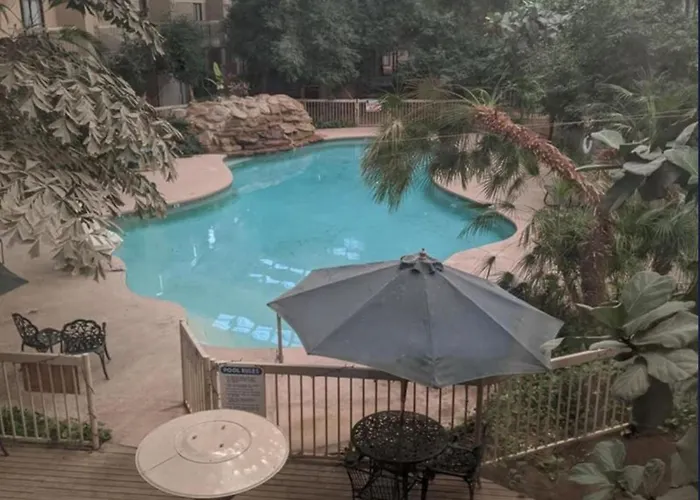 Atrium Inn