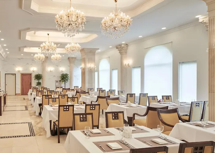 Goldone Hotel & Suites