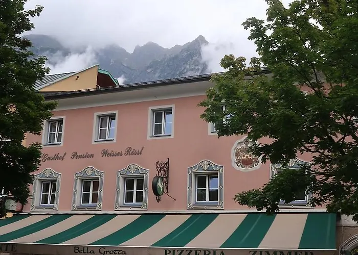 Weisses Roessel-Cavallo Bianco
