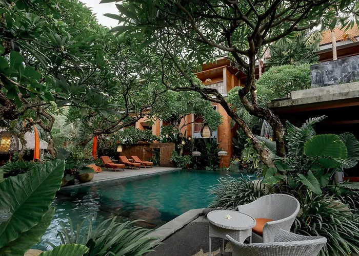 Fourteen Roses Boutique Hotel, Kuta