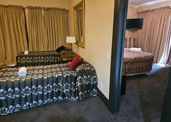 Gateway Motor Inn