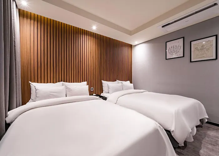 Sokcho Business Hotel Camel