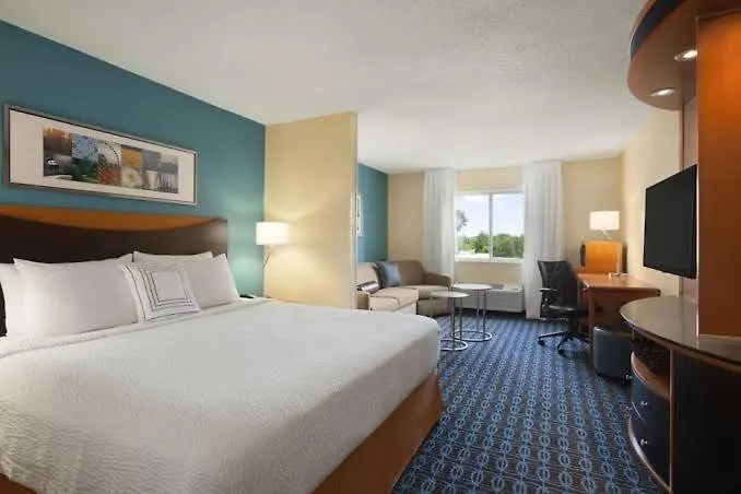 Fairfield Inn And Suites Lansing West