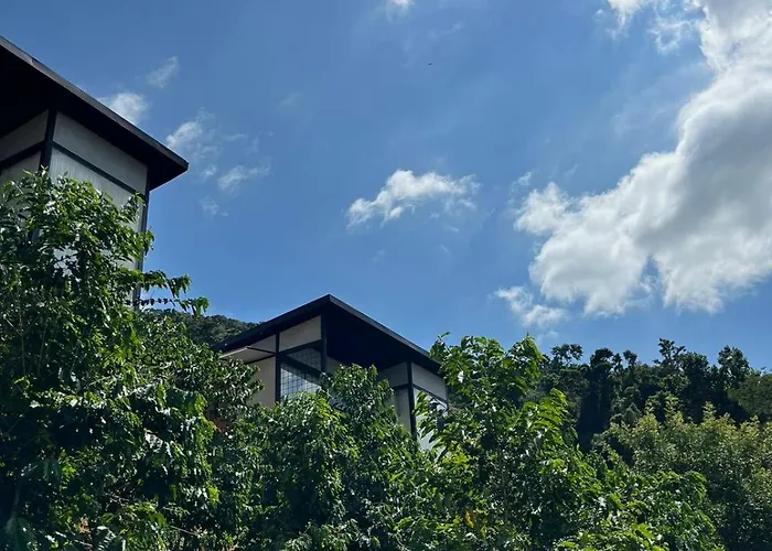Hotéis de Espírito Santo do Pinhal