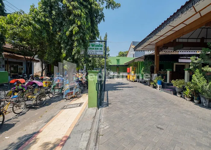 Hotel Wisata Ziarah Sunan Bonang Syariah Mitra Reddoorz