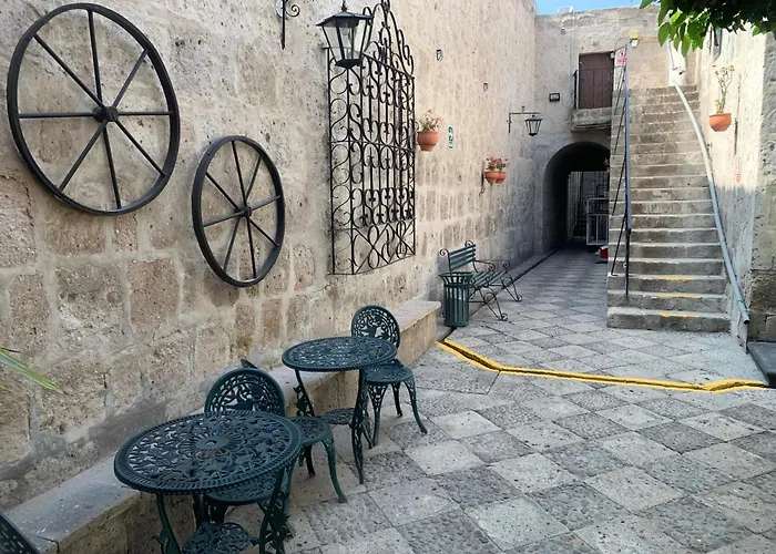 Hotel Los Tambos Colonial