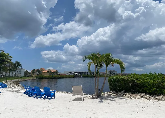 The Suites At Fishermen'S Village - 2 Bedroom Suites