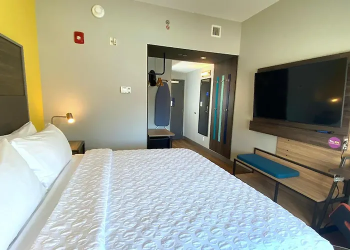Tru By Hilton Baltimore Harbor East