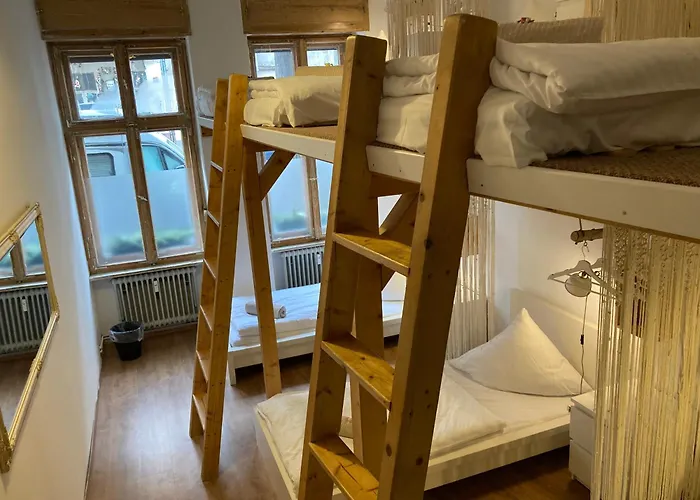 Minimal Hostel No 41