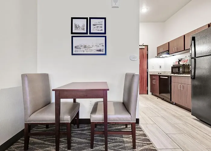 Cobblestone Hotel & Suites - Mosinee