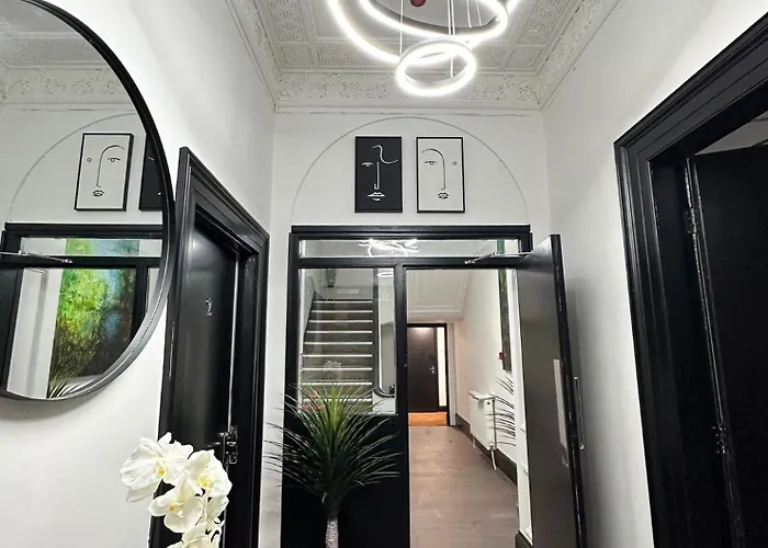 Mulberry Aparthotel