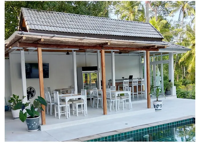 Ampha Place Hotel