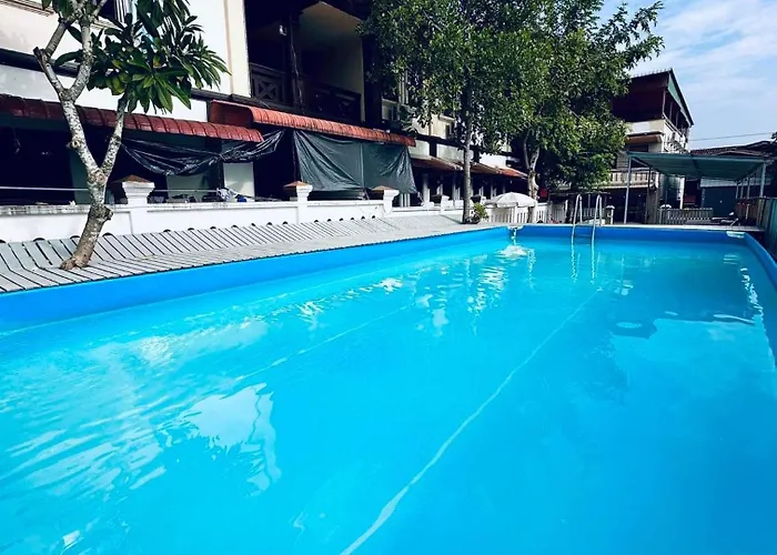 Vongprachan Backpackers Hostel