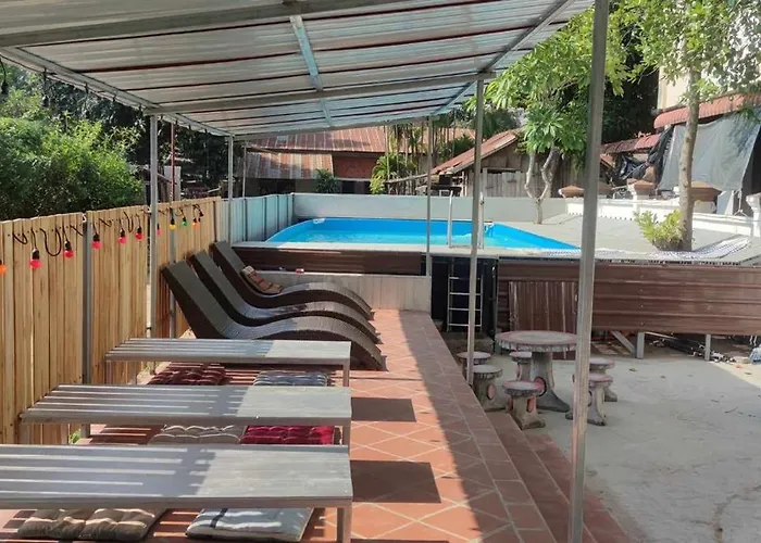 Vongprachan Backpackers Hostel