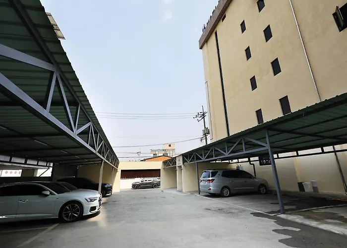 Mari Hotel