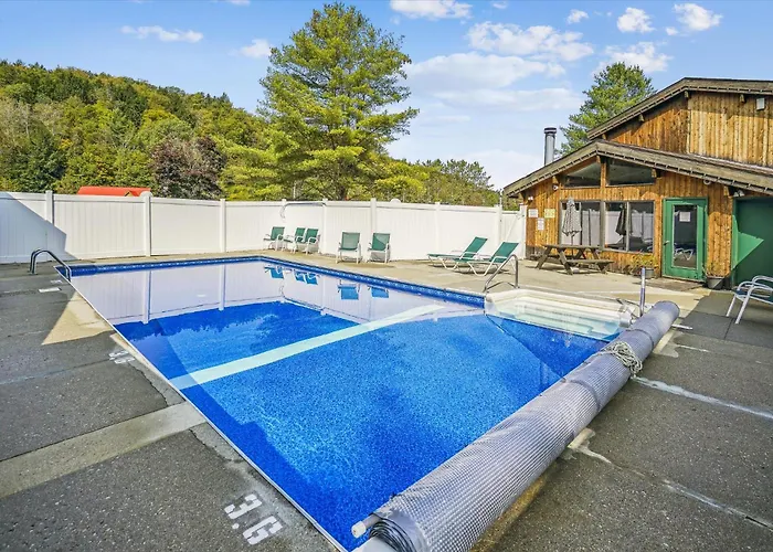 Cedarbrook Deluxe Two Bedroom Suite With Outdoor Heated Pool 10506