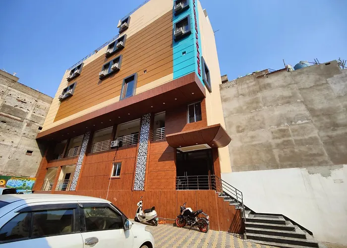 Hotel Kusum Palace