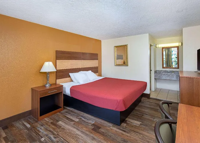Americana Inn A Travelodge By Wyndham