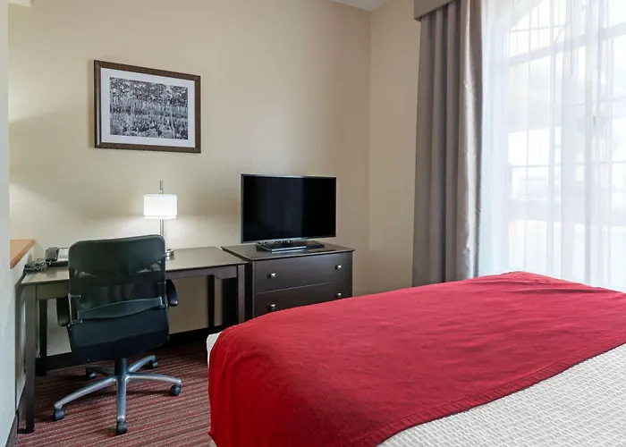 Best Western Plus Bradbury Inn And Suites