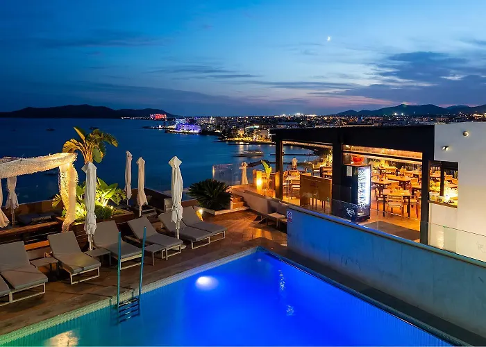 Hotel Cenit & Apts Sol Y Viento
