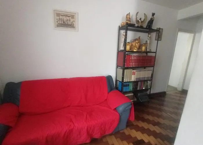 Hostel Maktub