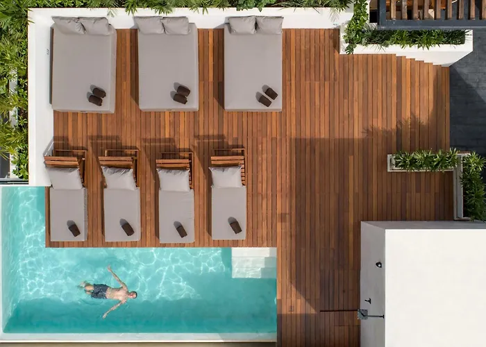 Casa Agape Boutique Hotel Rooftop Pool & Beach Club Access