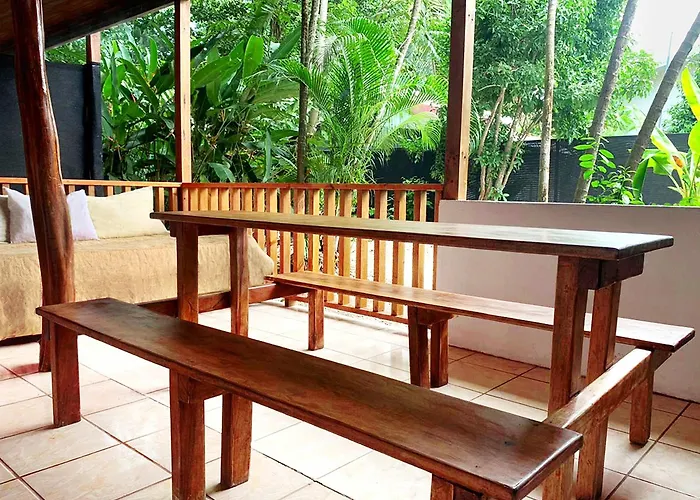 Ico Living Hostel