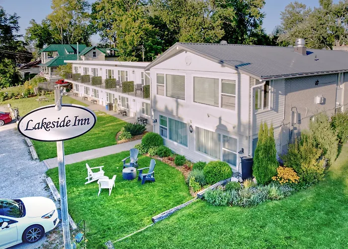 Lakeside Inn