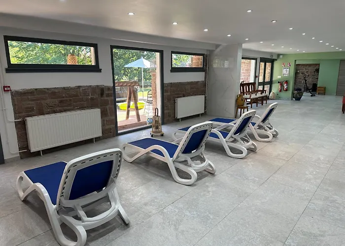 Hotel Parc Les Cigognes