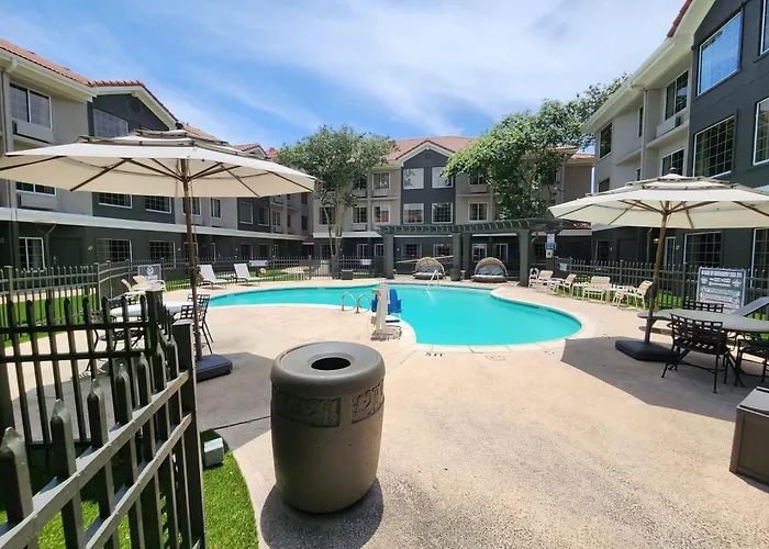 Addison Cheap Hotels