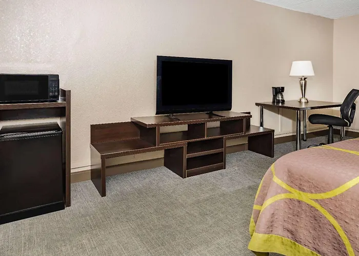 Super 8 By Wyndham Mount Laurel