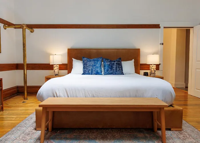 Roanoke City Center Hotels