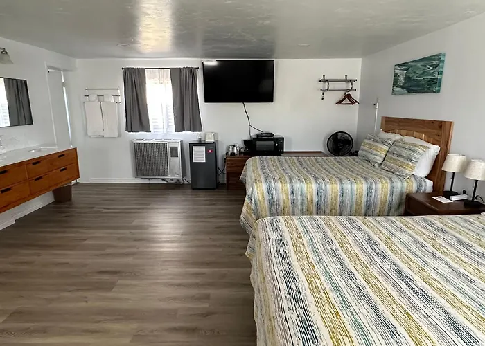 Lamplighter Lodge