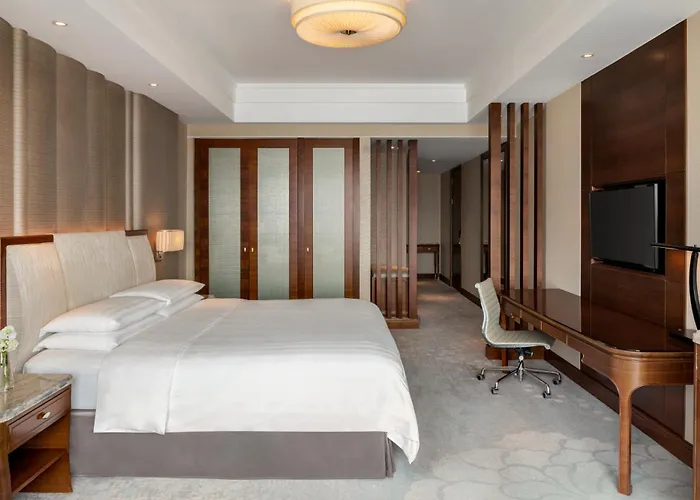Shangri-La Nanchang丨adjacent To Pavilion Prince Teng Prime River View