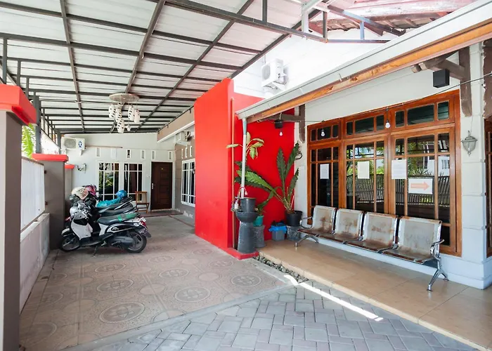 Reddoorz Syariah At Bumi Siliwangi Residence Padang