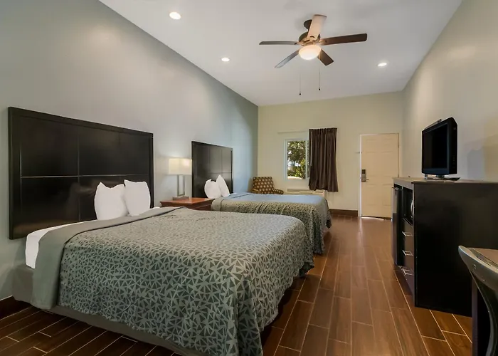 Econo Lodge Inn & Suites Fulton - Rockport