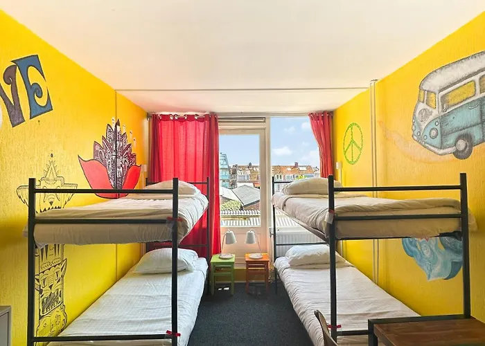 The Flying Pig Beach Hostel