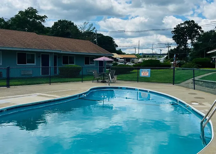 Captain'S Lodge Motel
