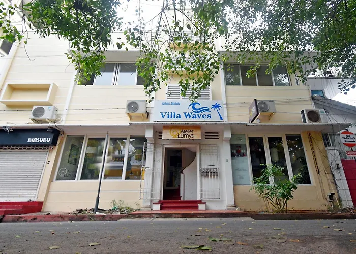 Villa Waves