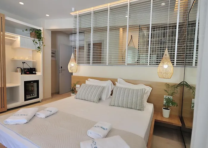 Salty Wave Suites